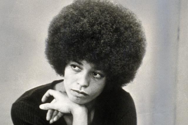 Angela-Davis-52604010-x1